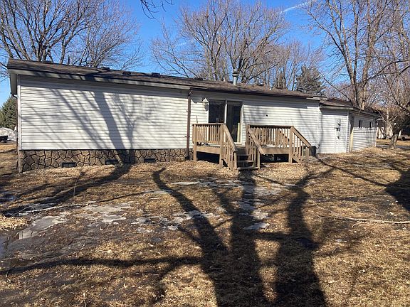 4th image of 2233 Forest Ave
