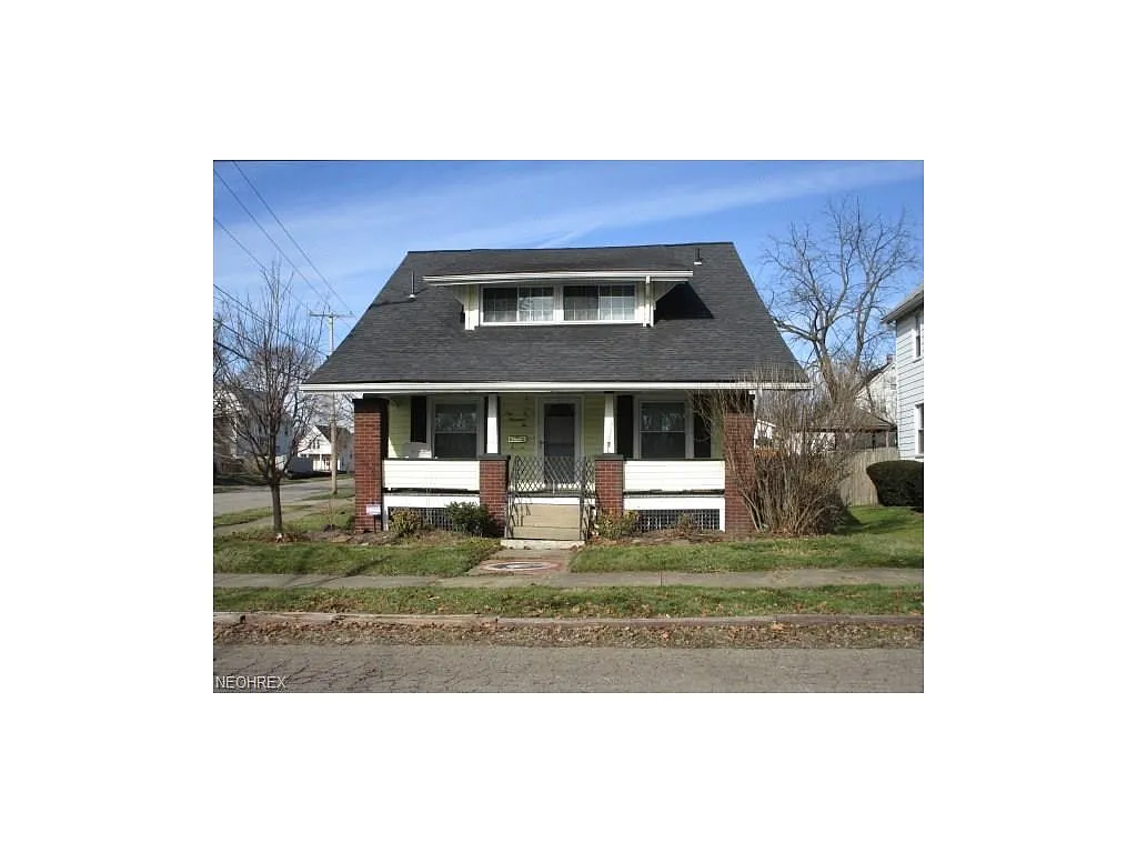 102 Hazel St photo 1