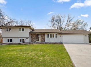 1821 Country View Blvd, Burnsville, MN 55337