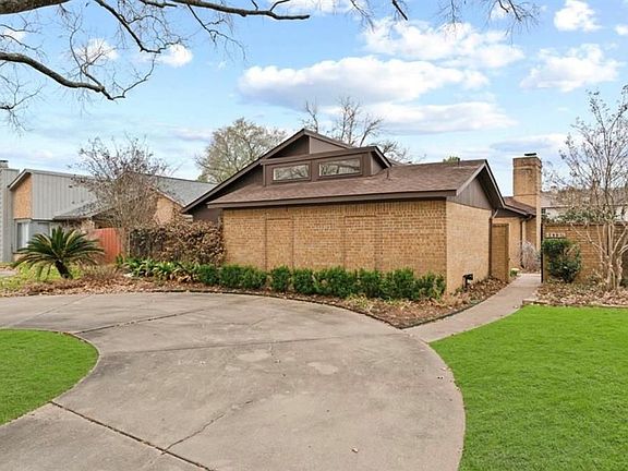 2nd image of 3413 Glenmeadow Dr