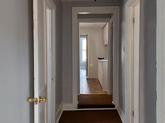 5th image of 337 N 12th St Floor 2
