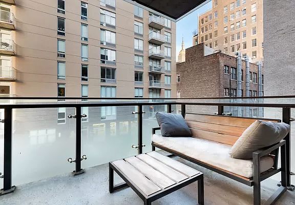 4th image of 261 W 25th St #4NE