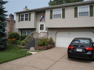 1920 Asheboro Dr, Erie, PA