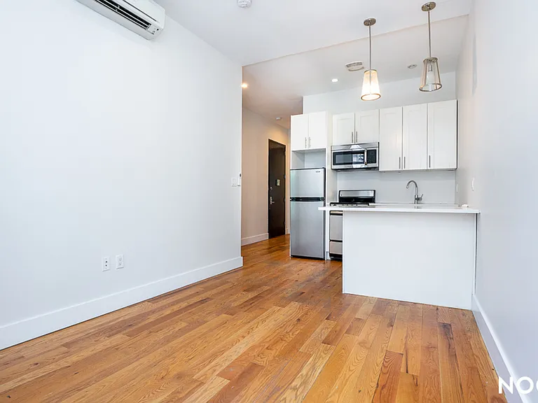 186 Broadway #3 — Photo 7