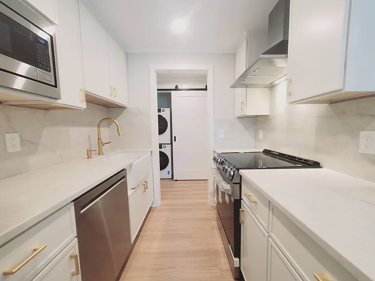 85 Riverside Ave #F7 — Photo 3