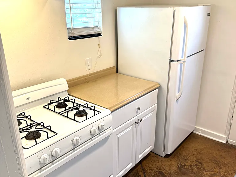 132 N Santa Rita Ave — Photo 8