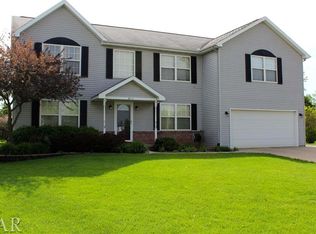 611 Platt Way, Hudson, IL 61748