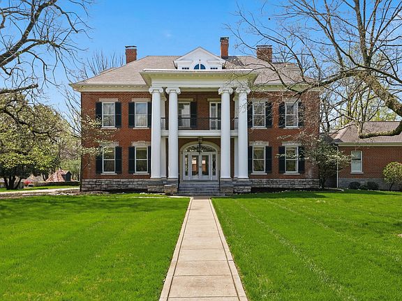 2nd image of 160 Elm St