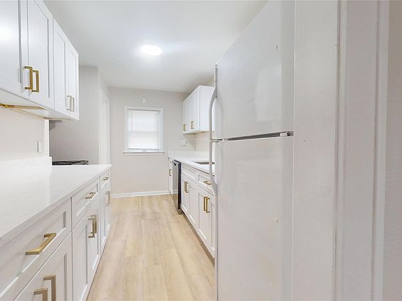 2nd image of 54 W Hopkins Ave