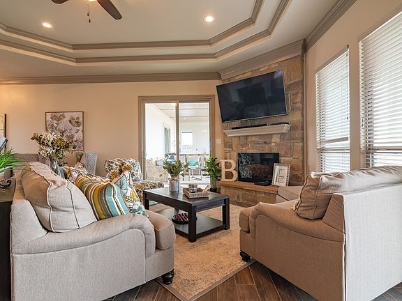 5th image of 6129 Lois Ln