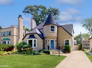 115 Berry Pkwy, Park Ridge, IL 60068