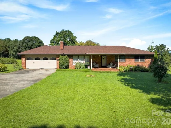 5158 Bob Farr Dr, Morganton, NC 28655