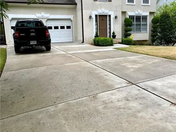 1203 Fern Hollow Dr, Woodstock, GA 30189