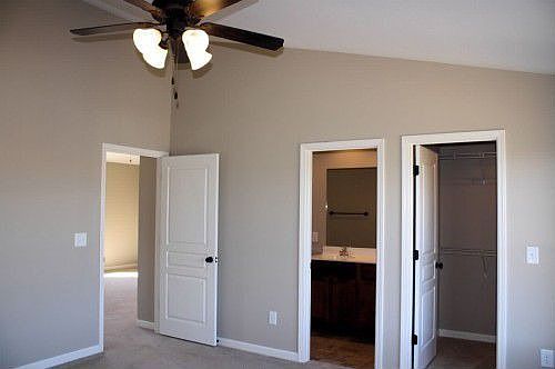 4th image of 333 Cambridge Grove Way