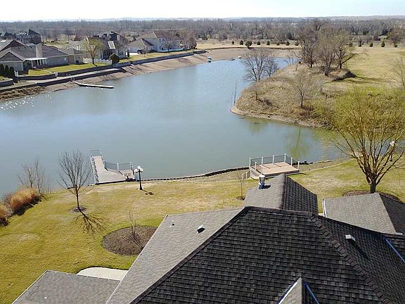 3rd image of 3402 Sunset Dr