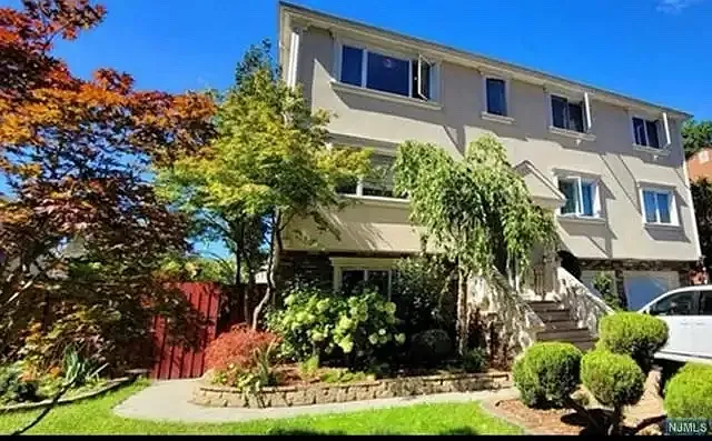 3 Teresa Ct #1 — Photo 1