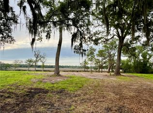 36 Coopers Point Dr, Townsend, GA 31331