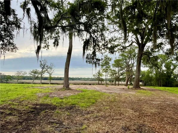 36 Coopers Point Dr, Townsend, GA 31331