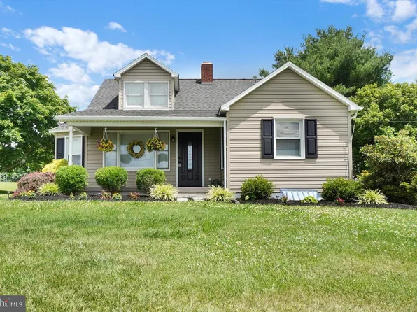 177 W Main St, Fawn Grove, PA 17321