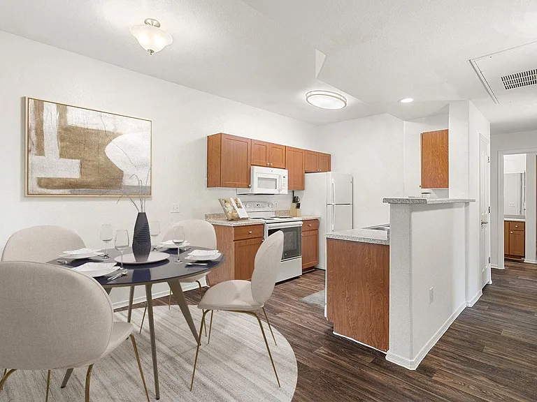 Copper Cove Apartments — Photo 24