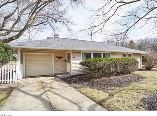 9664 W Ridgewood Dr, Parma Heights, OH 44130