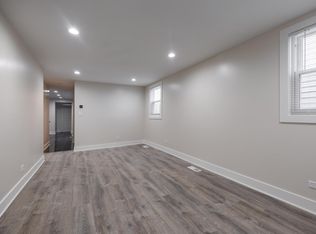 2821 N Campbell Ave #2, Chicago, IL 60618