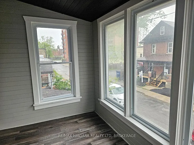 23 Avenue Pl #2 — Photo 8