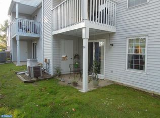 84 Pinewood Dr, Hamilton, NJ 08690