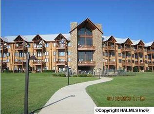 7054 Val Monte Dr, Guntersville, AL 35976