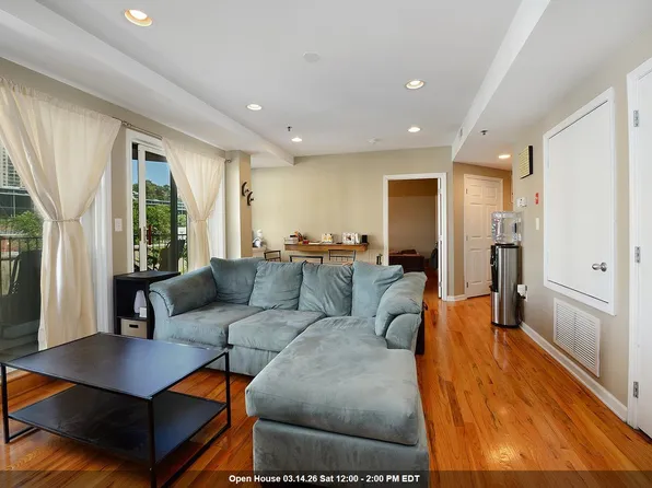 920 Jefferson Street image 1 of 6