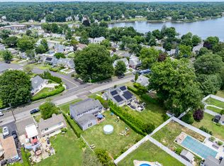 59 Mathews St, Stamford, CT 06902