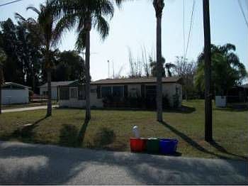 3rd image of 1153 South Ln