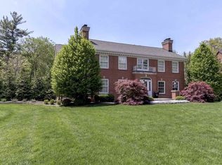 1919 S Wiggins Ave, Leland grove, IL 62704