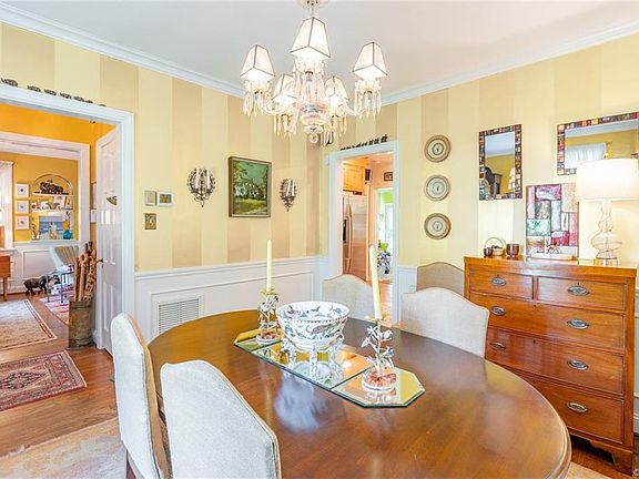 4th image of 6 Westmoreland St