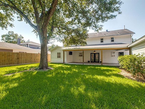 3rd image of 4107 Manorfield Dr