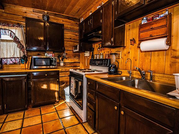 Kitchen sink and counter