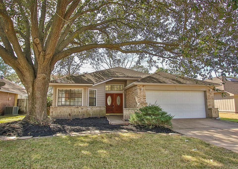 1st image of 15839 Meadow Village Dr