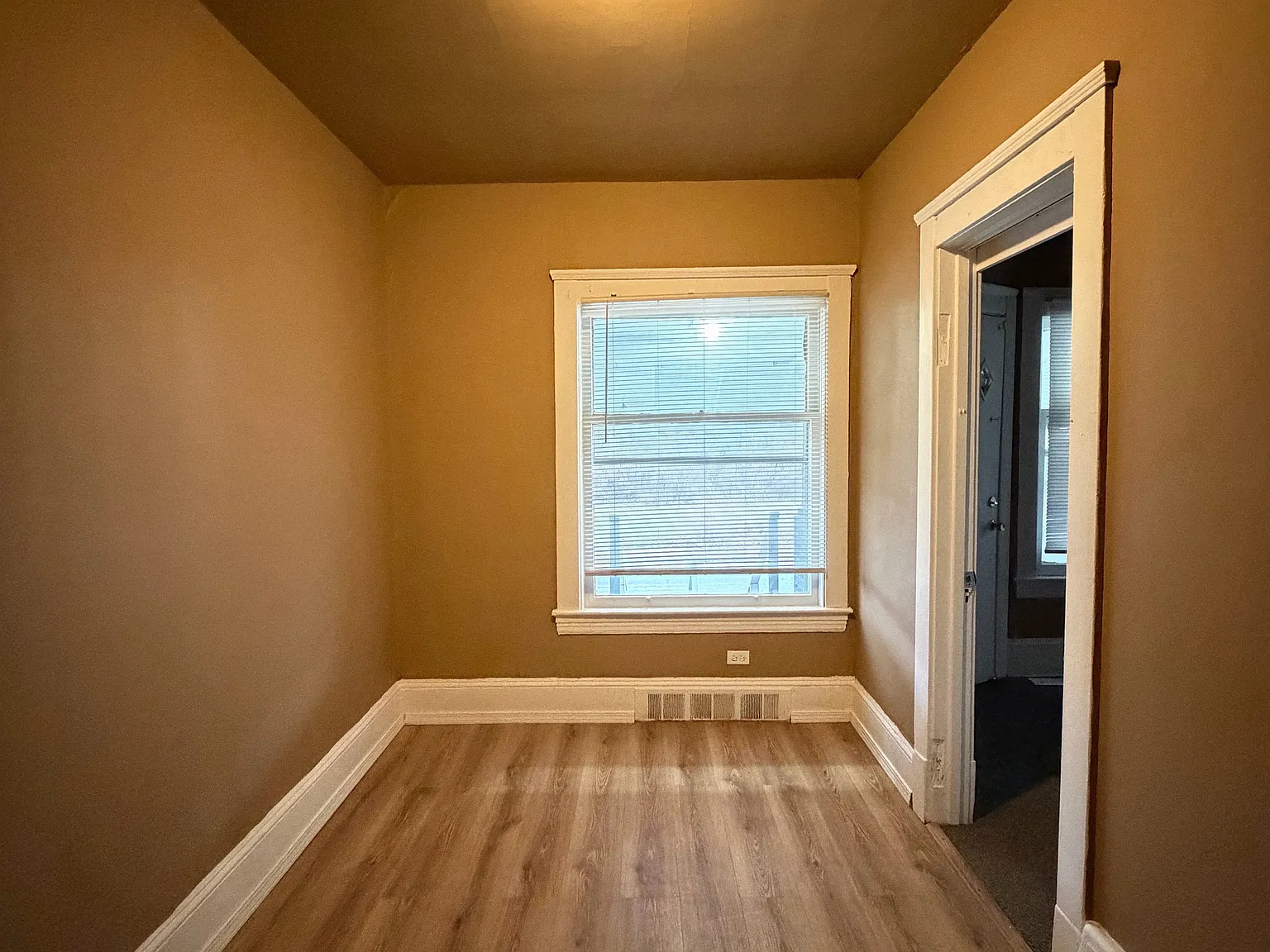 2 bed, $850 — Photo 2
