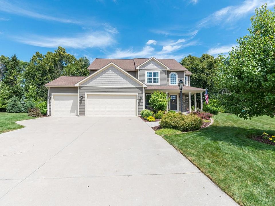 1st image of 2604 Oak Knoll Dr