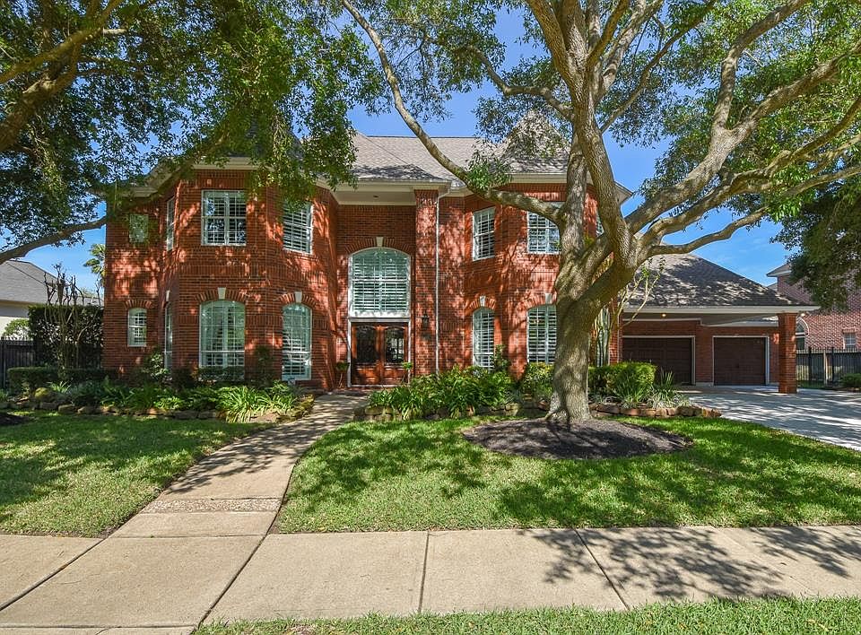 1st image of 2903 Autumn Lake Dr