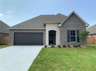 46 Walker Creek Dr, Sulphur, LA 70663