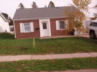 2166 Broadlawn Rd, Dubuque, IA 52001