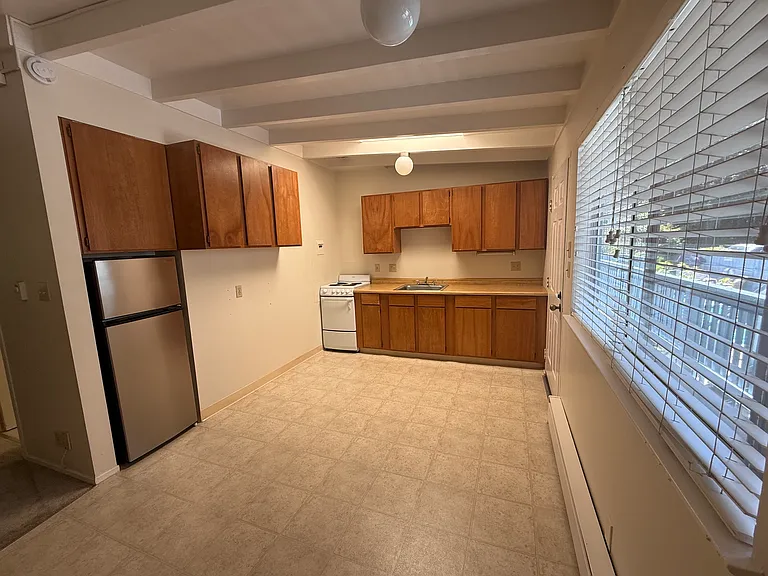 1563 Lincoln Ave #18 — Photo 9