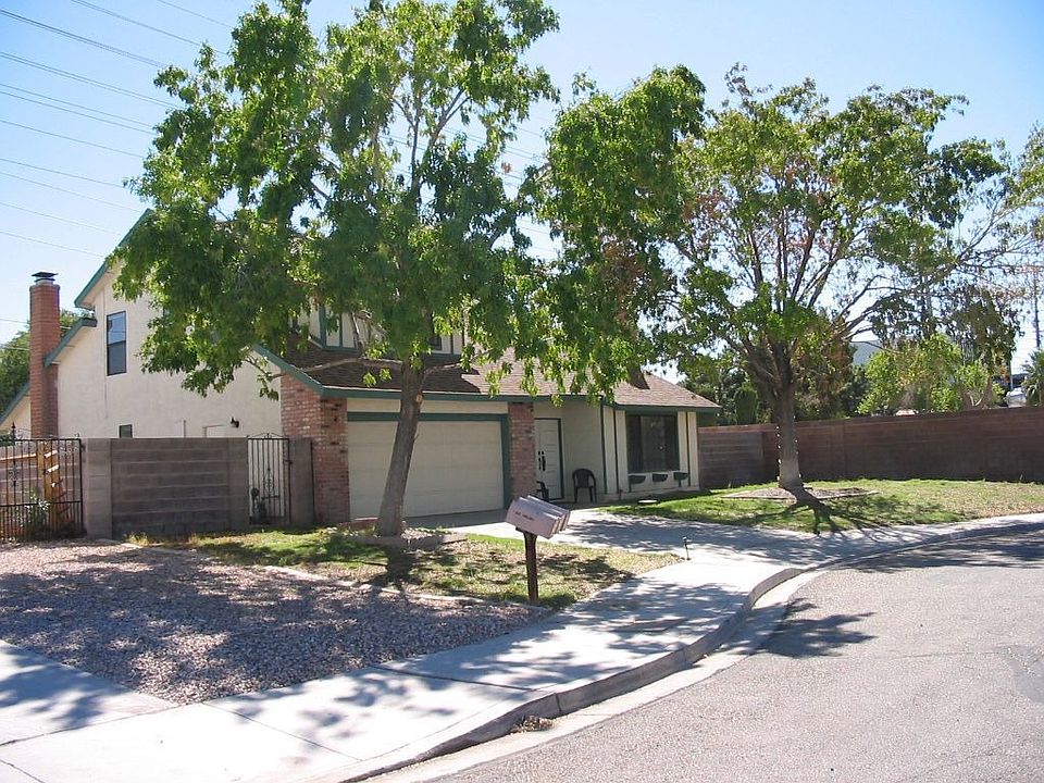 Home close to Strip!