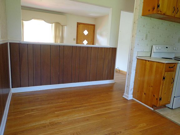 5th image of 925 Lauderdale Ave