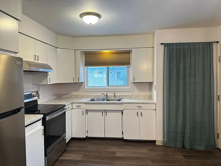 94 Farewell Ave — Photo 16