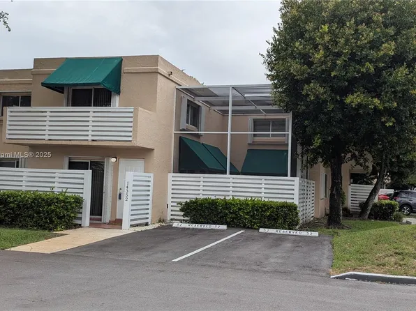 14352 SW 96th Ln, Miami, FL 33186