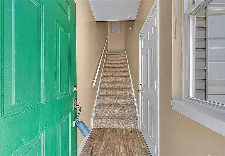 633 Eagle Pointe Dr #633 — Photo 2