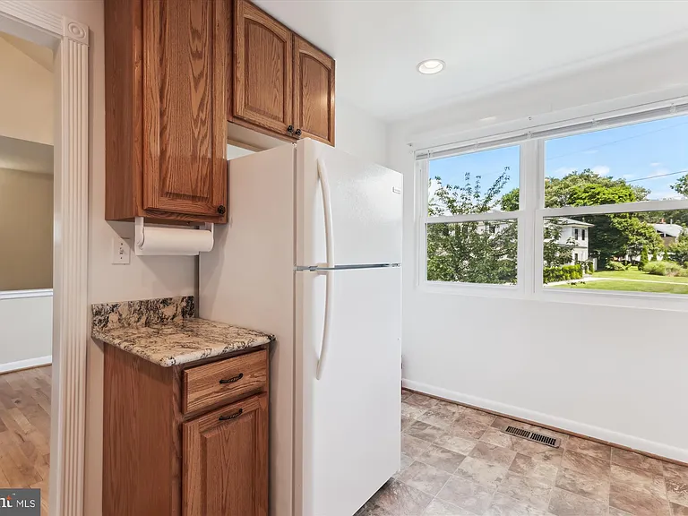 6916 Southridge Dr — Photo 11