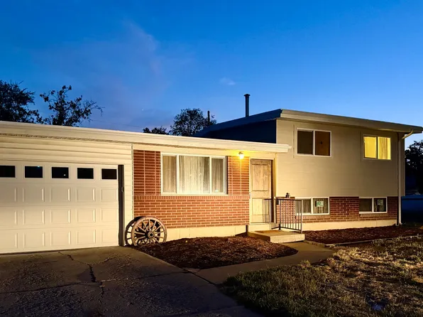 4682 S Greenvalley Dr, Murray, UT 84107